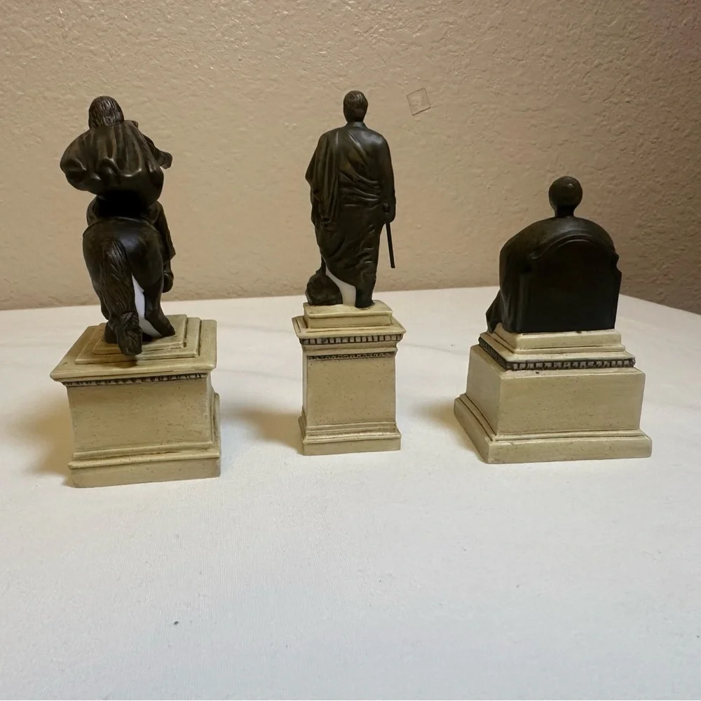 Department 56 Village Monuments Set‎ of 3 New with box #55524 Christmas Figures